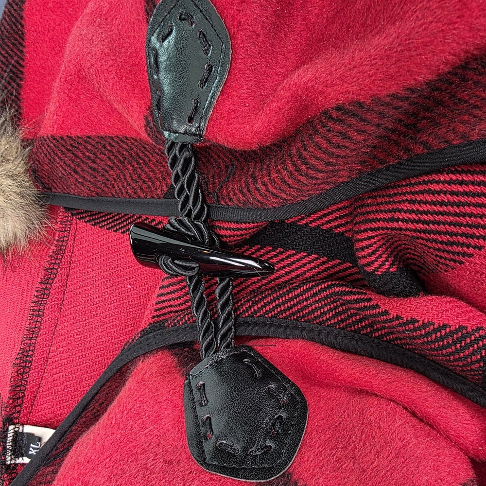Ladies Red Plaid Hooded Cape Coat - Picture 3 of 3